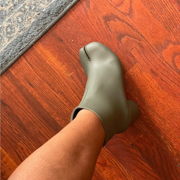 Margiela Rubber Tabi boots - Picture 5 of 5